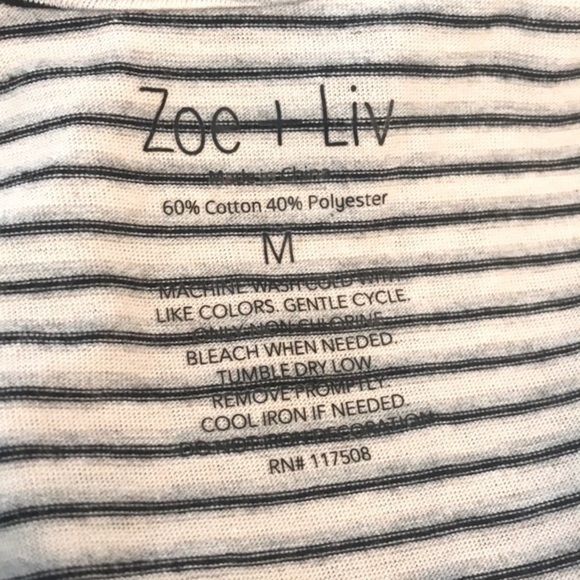 Zoe + Liv Vacation Mode Striped graphic top Size medium - Picture 5 of 13